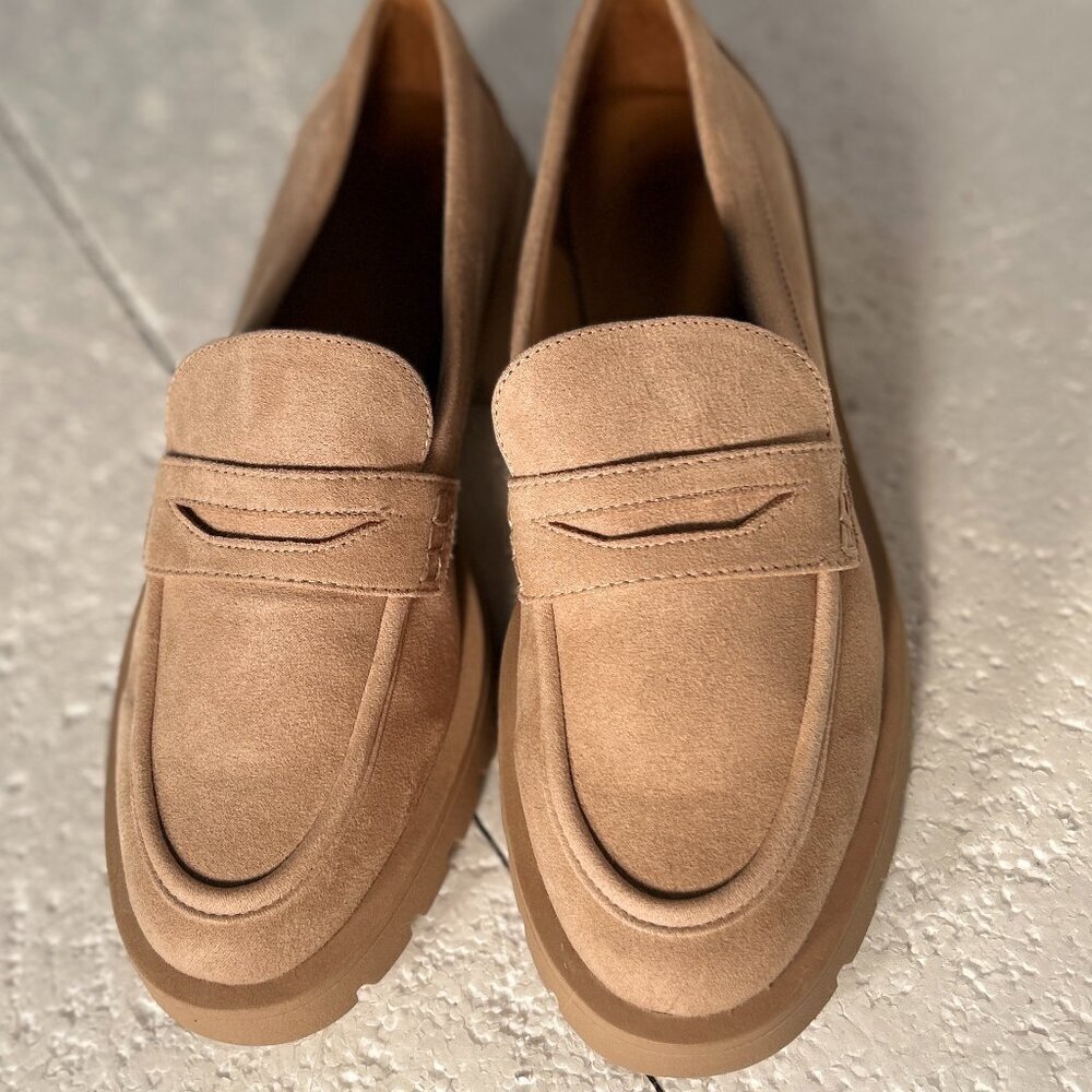a new day NWOT SZ8 Tan Vegan Suede Penny Loafer Preppy Academia Modern Essential - Picture 5 of 10